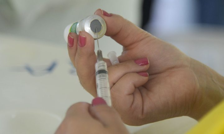 Vacinação contra a gripe é iniciada em Florianópolis e São José