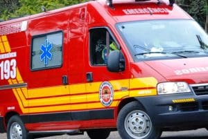 Homem tem 20% do corpo queimado ao tentar cortar gás de refrigeração