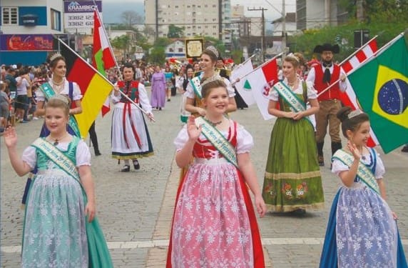 Inscrições abertas para o desfile da Festa do Imigrante em Timbó
