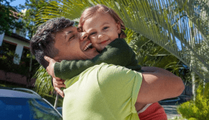 Júlio Cocielo fala sobre paternidade e relação com a filha