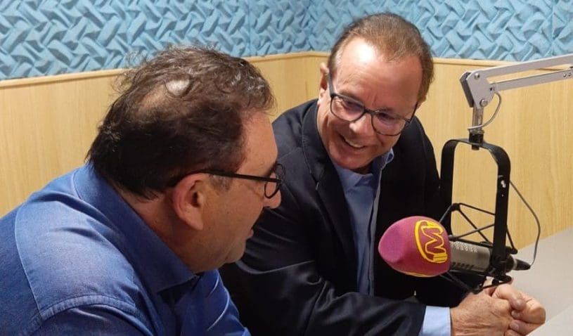 Apresentador Ratinho visita a Rede Guararema e concede entrevista a Cesar Souza