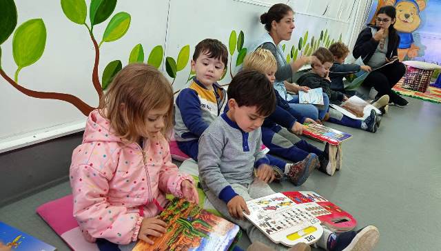 Secretaria de Educação de Balneário Camboriú recebe o Prêmio Baobá