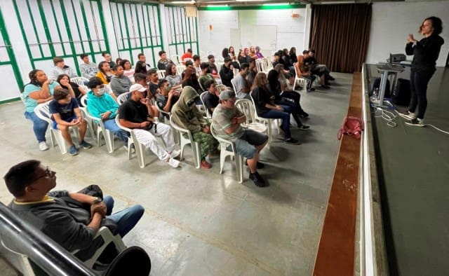 Blumenau: websérie sobre a rua XV de Novembro é exibida para estudantes
