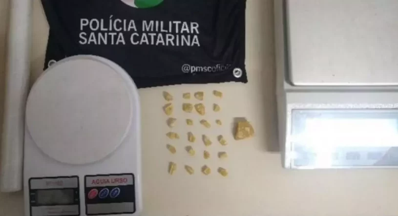 Homem é preso por tráfico de drogas em Brusque
