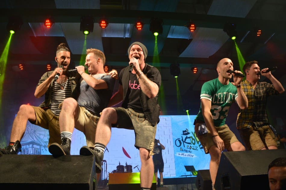 Confira como foi a primeira noite do quinteto VoxxClub na Oktoberfest