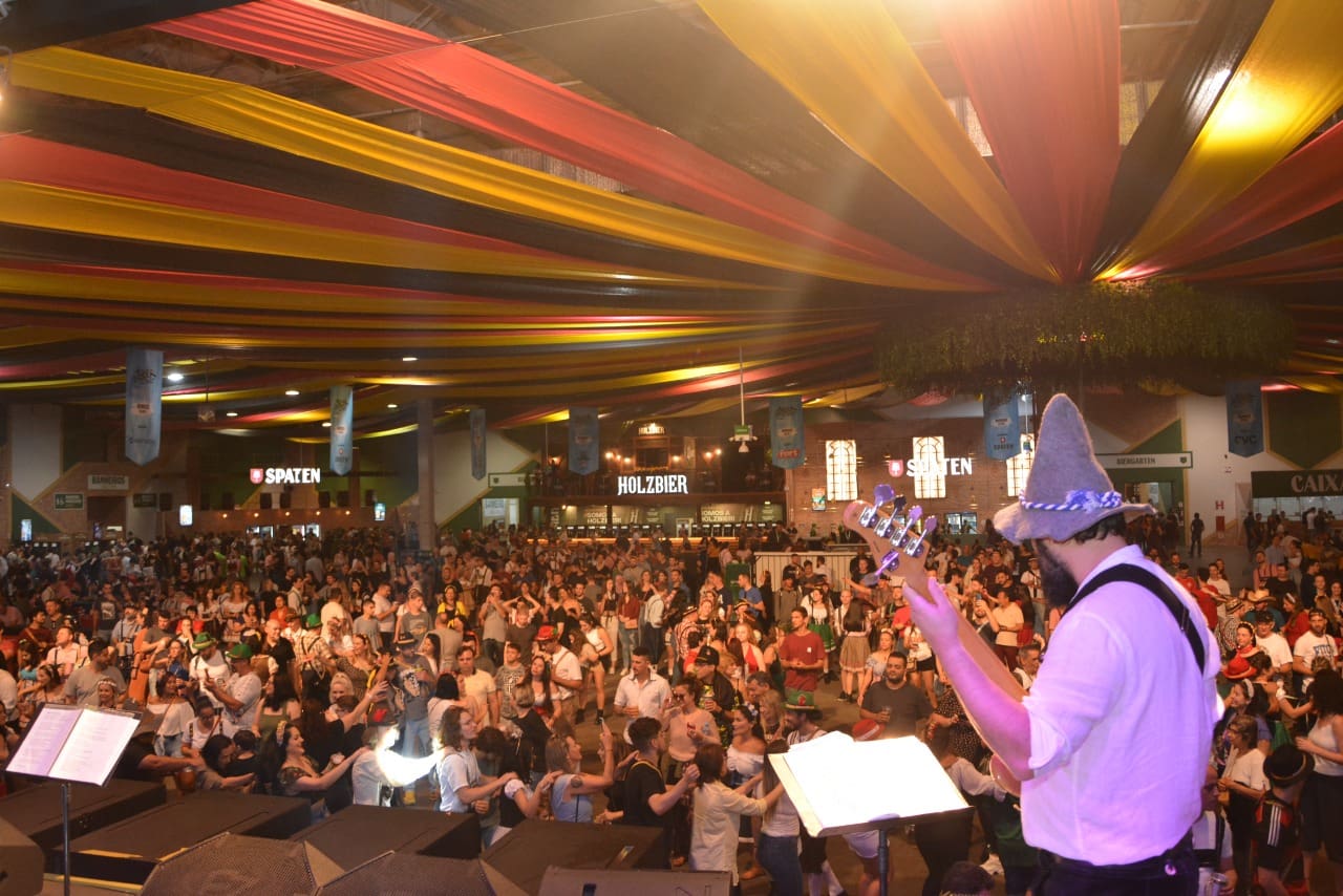 Oktoberfest Blumenau chega à última semana com muitas atrações