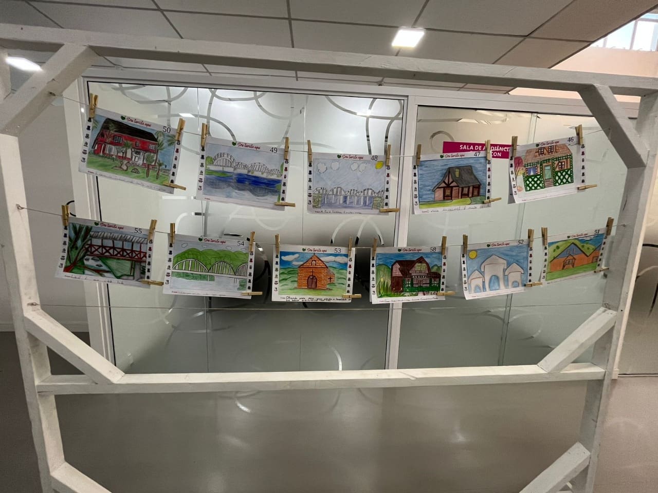 Exposição e votação do Concurso de Desenho e Frase “Sou turista aqui” segue até quinta