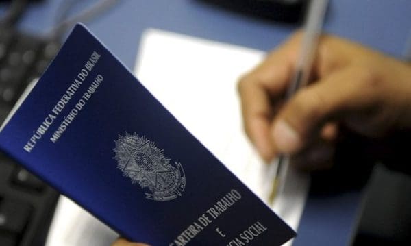Vagas de estágio e emprego são disponibilizadas pelo Emprega Palhoça