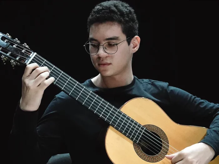 “Concerto solo de Violão” é apresentado na UFSC
