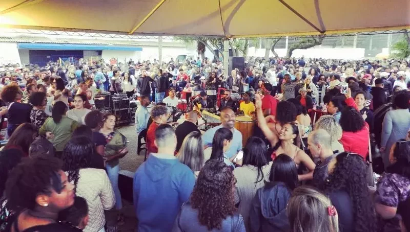 Mais uma edição do Projeto Samba na Praça acontece em Florianópolis