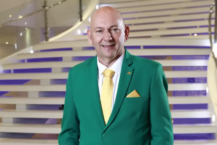 Luciano Hang anuncia bônus de R$ 25 milhões para funcionários