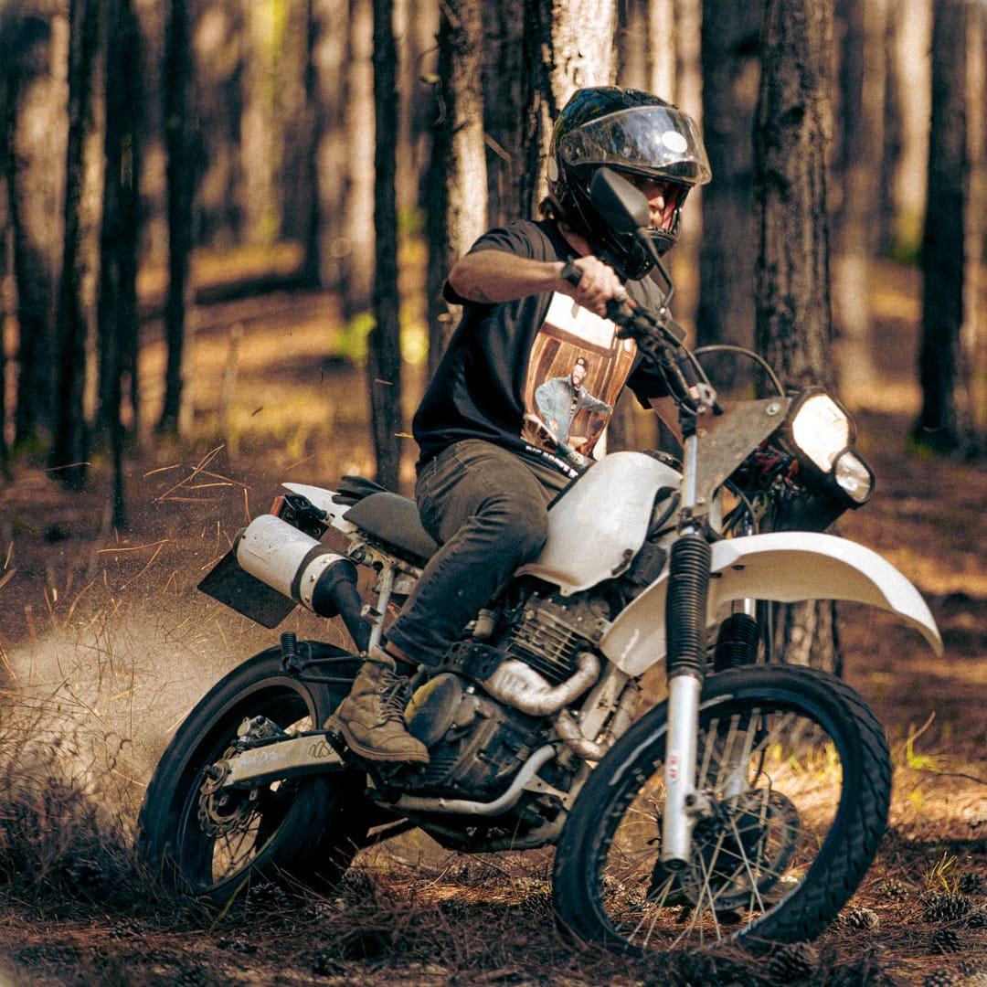 Exposição “Surf Cowboys” traz a Florianópolis cinco motos customizadas
