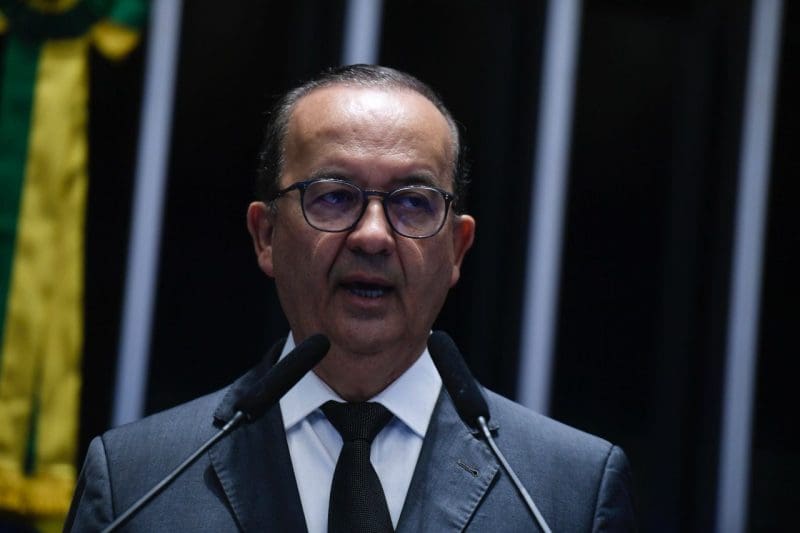 Jorginho Mello se despede do Senado para assumir governo de SC