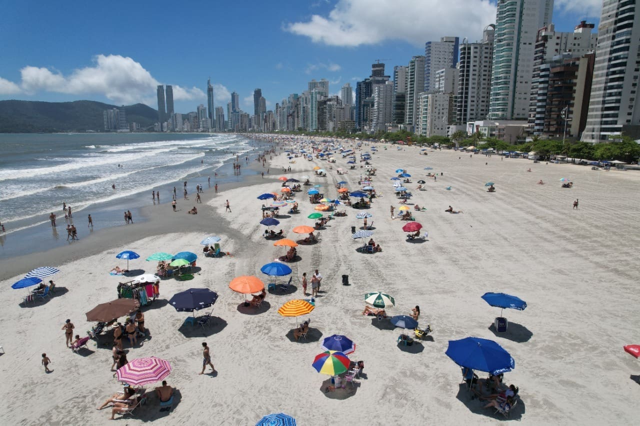 Shows abrem Temporada de Verão em Balneário Camboriú neste sábado