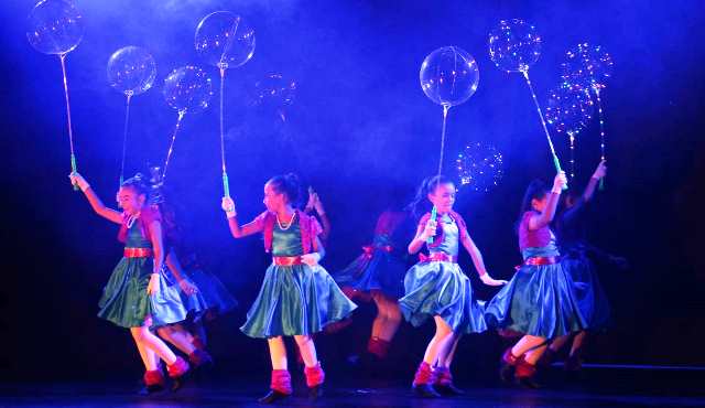 Teatro Bruno Nitz encerra programação de 2022 com espetáculos de dança