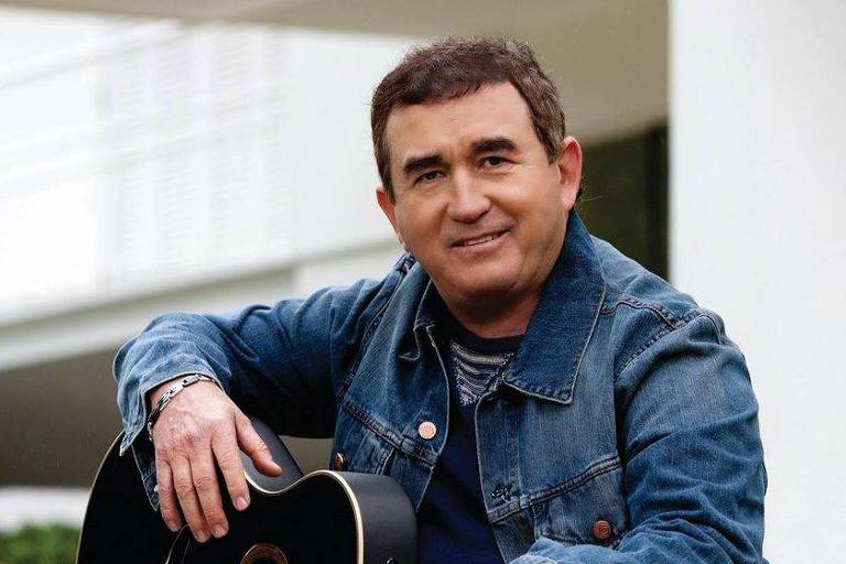 Amado Batista fará show gratuito em Timbó na próxima semana