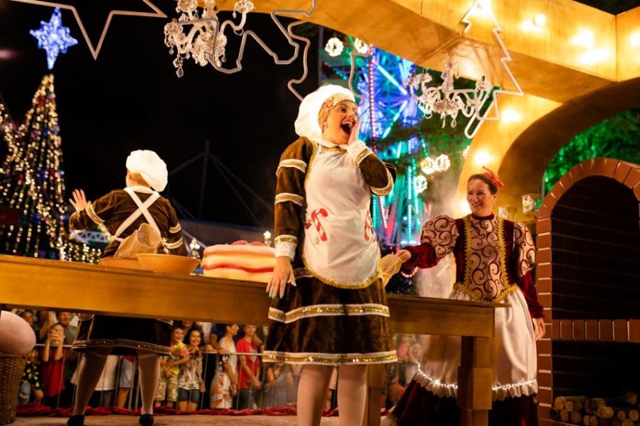 Último desfile do Natal em Blumenau acontece nesta quinta
