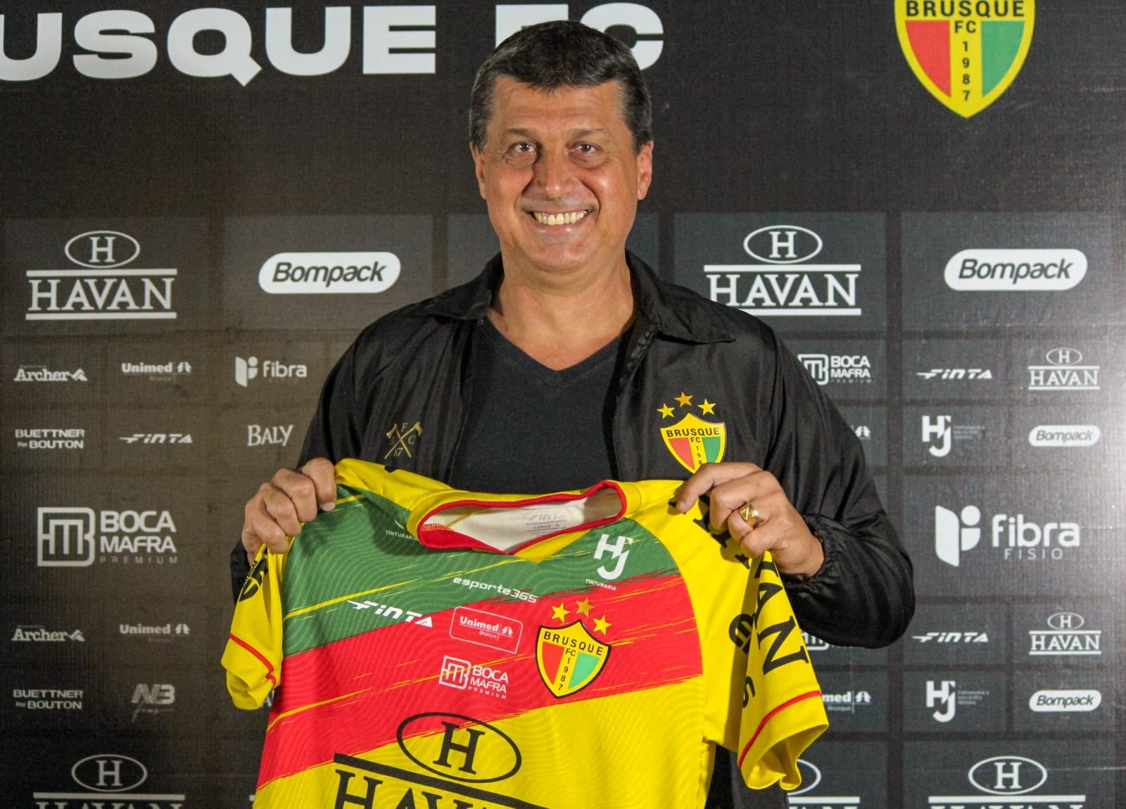 Brusque apresenta novo auxiliar técnico para próxima temporada ...