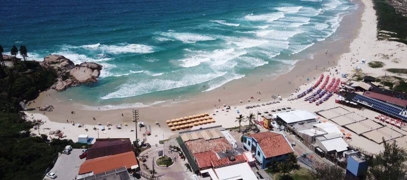 <strong>Praia da Joaquina sedia evento de abertura do verão em Florianópolis</strong>