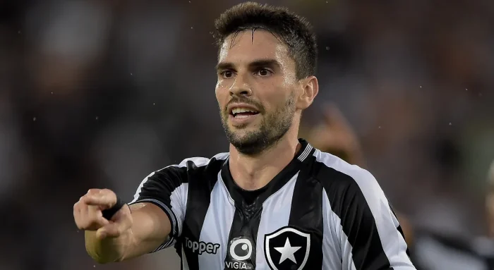Botafogo encara dívida bilionária e risco esportivo até 2035