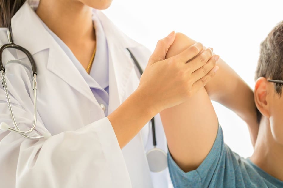 Carteira de identificação garante atendimento prioritário a pessoas com fibromialgia em Blumenau