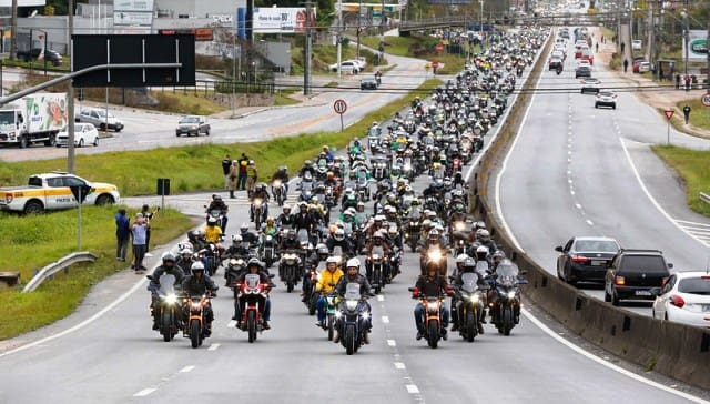 Bolsonaro gastou R$ 80 mil na véspera de motociata em SC com cartão corporativo