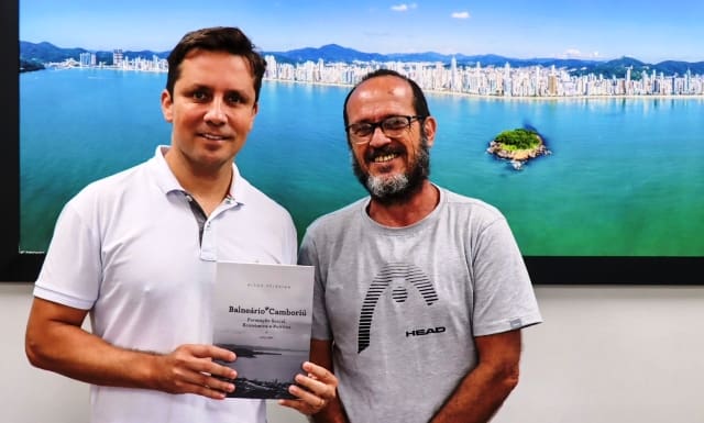 Balneário Camboriú: historiador Nildo Teixeira apresenta novo livro sobre a cidade