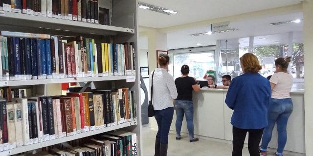 Balneário Camboriú: Biblioteca aceita sugestões de livros para renovar acervo