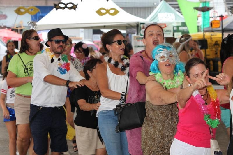 Carnaval: segunda tem Baile da Melhor Idade no Mercado Público de Itajaí