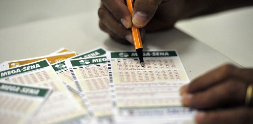 Mega-Sena pode pagar cerca R$ 40 milhões neste sábado