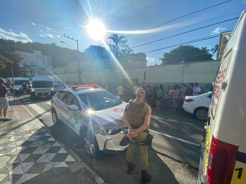 Volta às aulas: PM reforça segurança nas proximidades de escolas