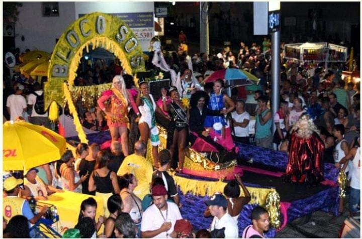 Enterro da Tristeza dá a largada para o Carnaval 2023 de Florianópolis