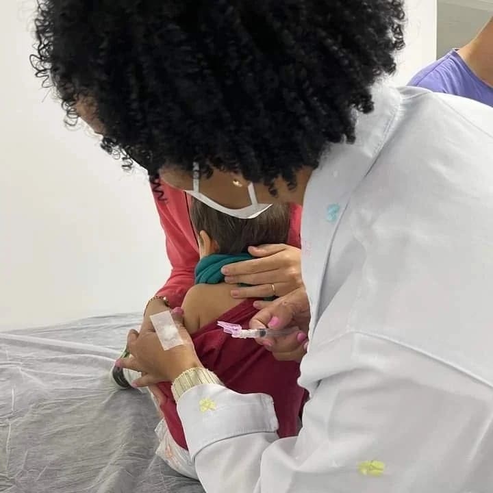 Balneário Camboriú adota Pfizer Baby como reforço para crianças de 3 e 4 anos