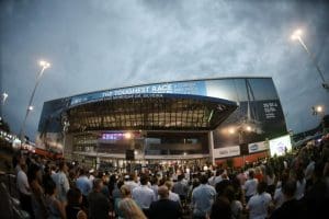 Vila da regata abre ao público com expectativa de receber mais de 500 mil pessoas