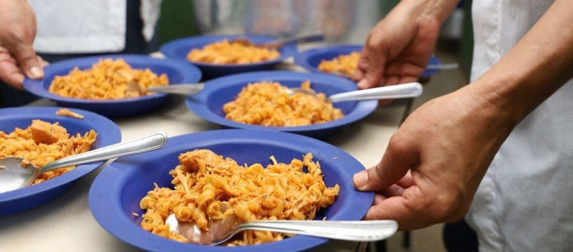 Projeto prevê aula semanal de educação alimentar nas escolas