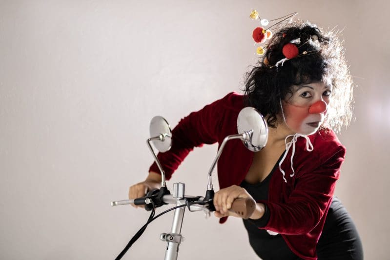 Projeto de arte circense circula por 5 cidades de SC em abril