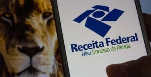 Receita aperta fiscalização e aumenta retenções na malha fina do IR 2026