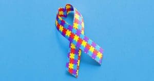Abril azul: conheça os tratamentos para autistas pelo SUS em SC