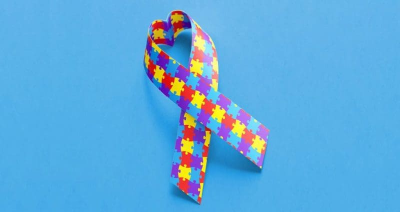 Abril azul: conheça os tratamentos para autistas pelo SUS em SC