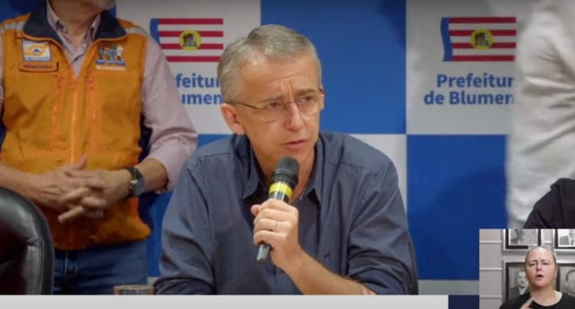 Ao vivo: acompanhe a coletiva sobre o ataque à creche em Blumenau