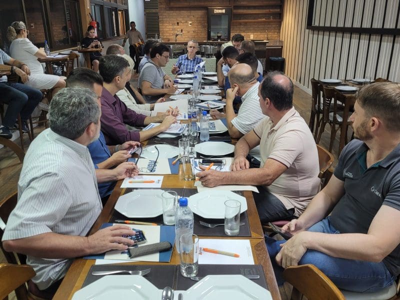 Prefeitos se reúnem para discutir medidas de segurança nas escolas