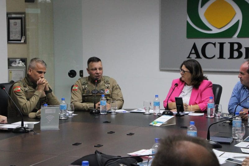 Segurança nas escolas é tema de reunião da diretoria da ACIBr