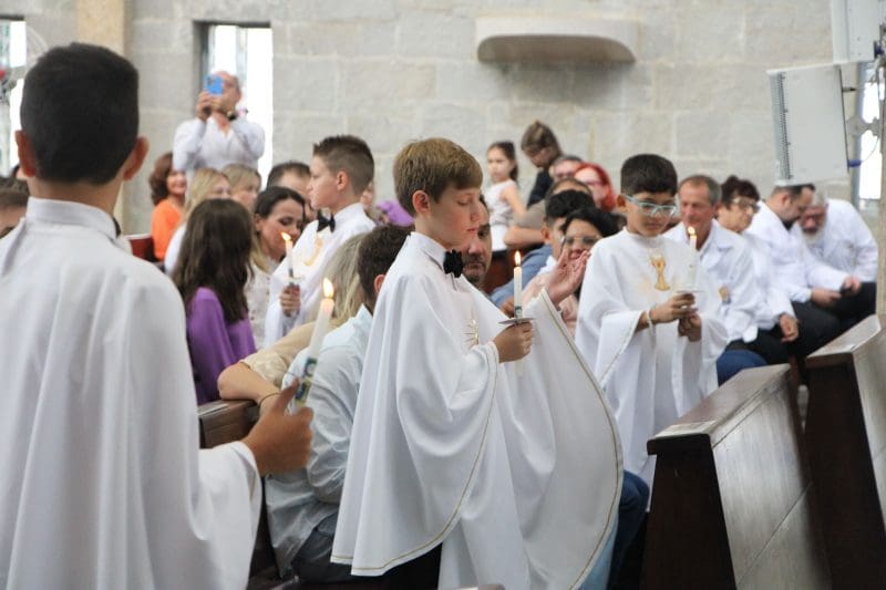 Paróquia São Luís Gonzaga dá início às celebrações de Primeira Comunhão