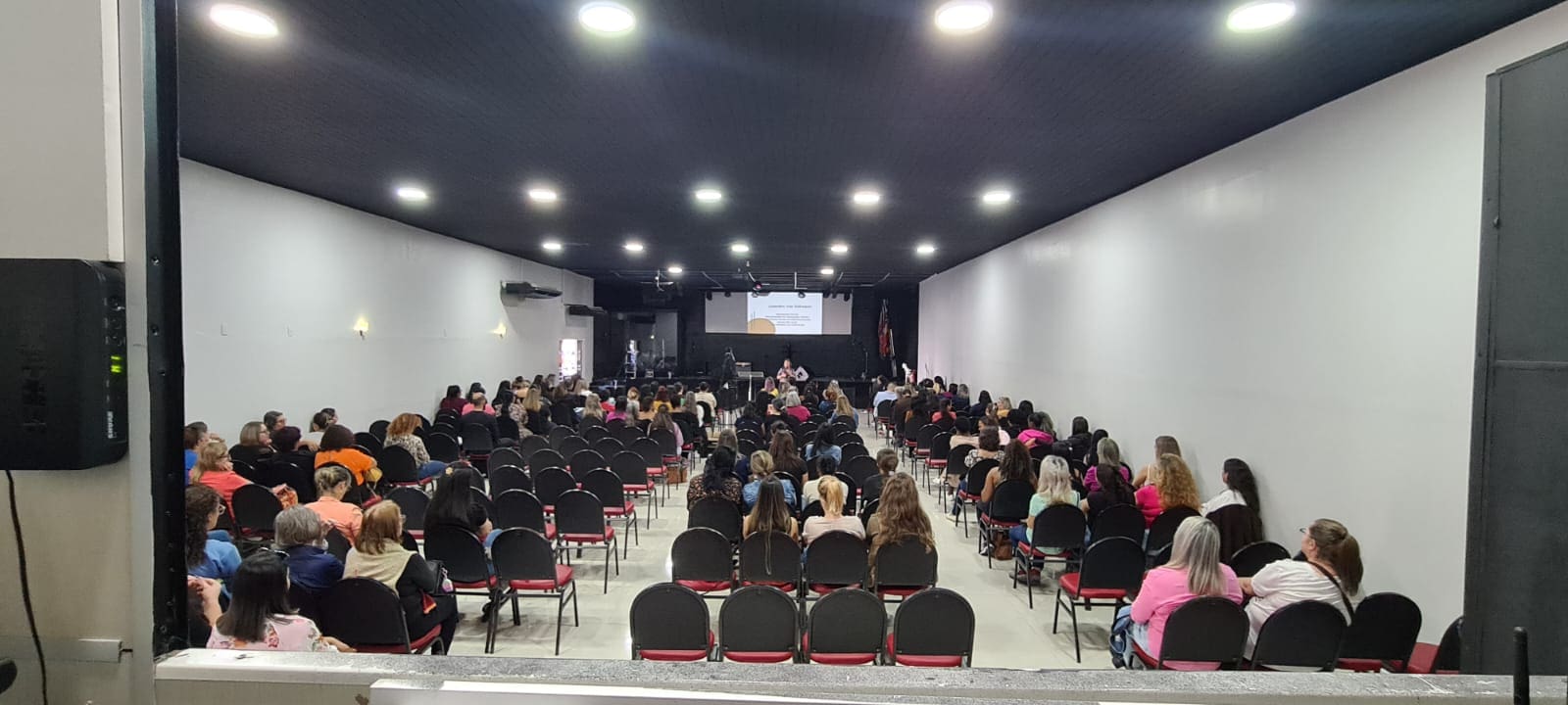 Professores recebem capacitação para atender crianças vítimas de violência
