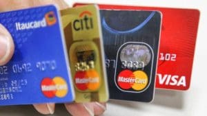 Teto do rotativo reduz endividamento, mas juros continuam altos