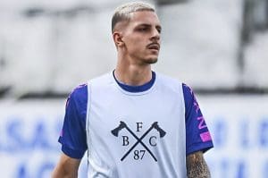 Lateral esquerdo rescinde com o Coritiba e volta ao Brusque