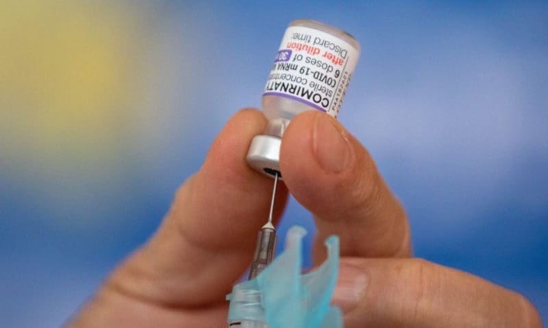 Saúde amplia aplicação da vacina bivalente contra a Covid-19