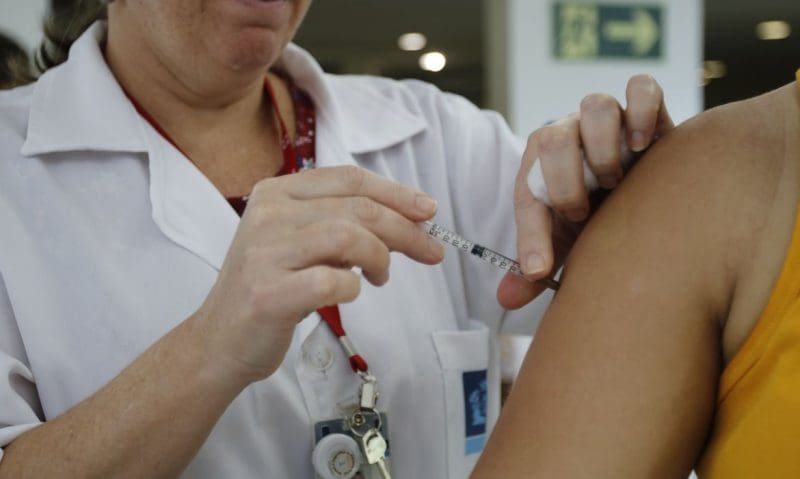 Brusque inicia a vacinação contra a Influenza