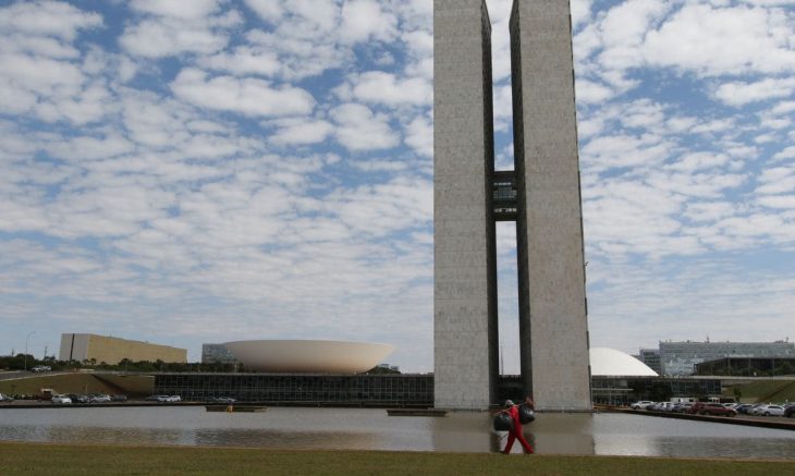 Câmara investe R$ 100 milhões para reduzir gasto com moradia