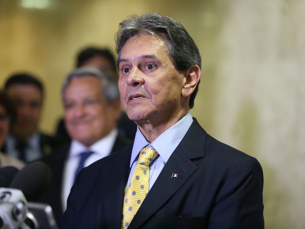 Maioria do STF vota para manter prisão de Roberto Jefferson